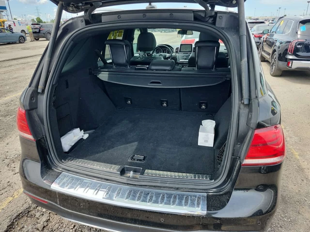 Mercedes-Benz GLE 400 АМГ ПАКЕТ/CARFAX/ПОДГРЕВ/ПАМЕТ/ПАНОРАМА/, снимка 8 - Автомобили и джипове - 55040913