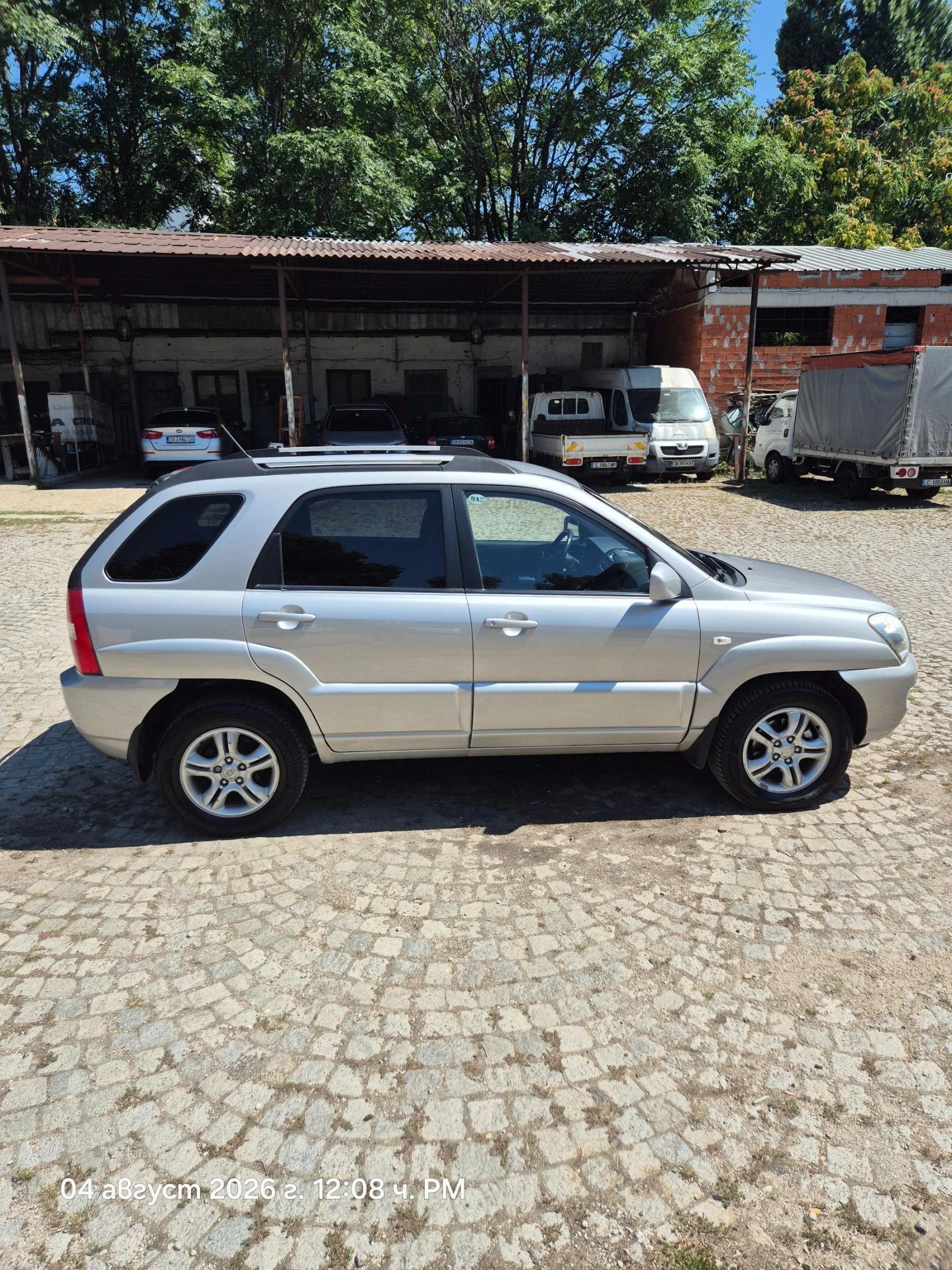 Kia Sportage, снимка 4 - Автомобили и джипове - 55539624