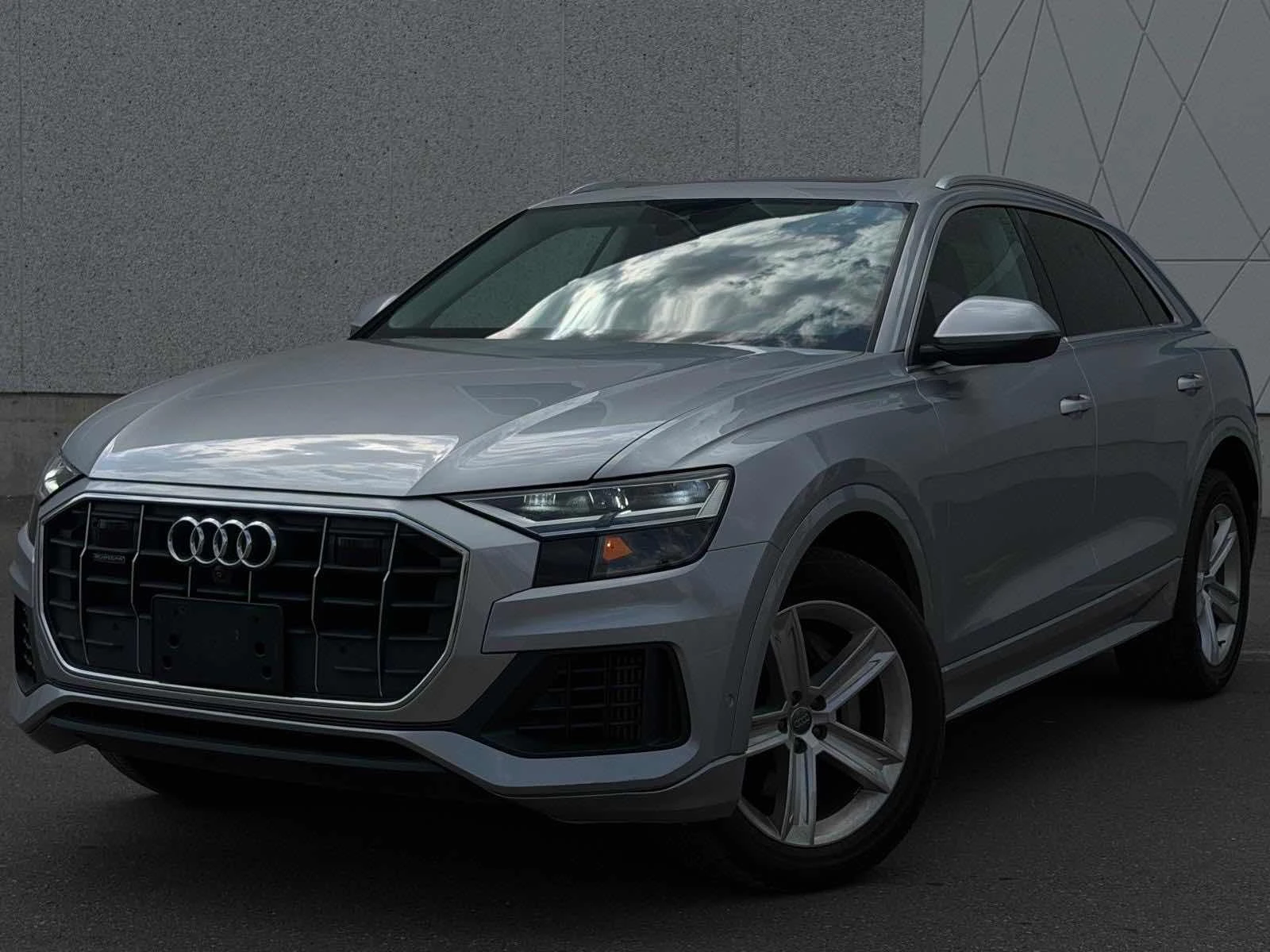 Audi Q8  PROGRESSIV / ДИСТРОНИК / АВТОКРЕДИТ 
