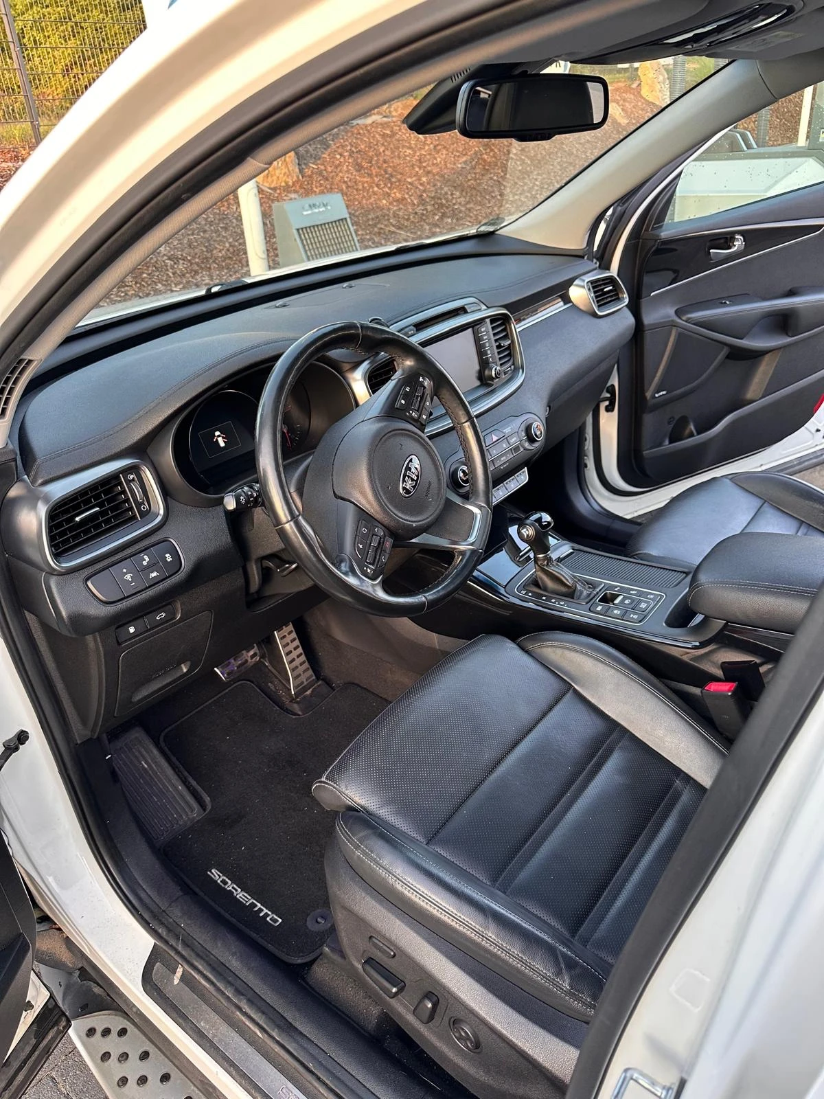 Kia Sorento 2.2 CRDI AWD, снимка 9 - Автомобили и джипове - 56151710