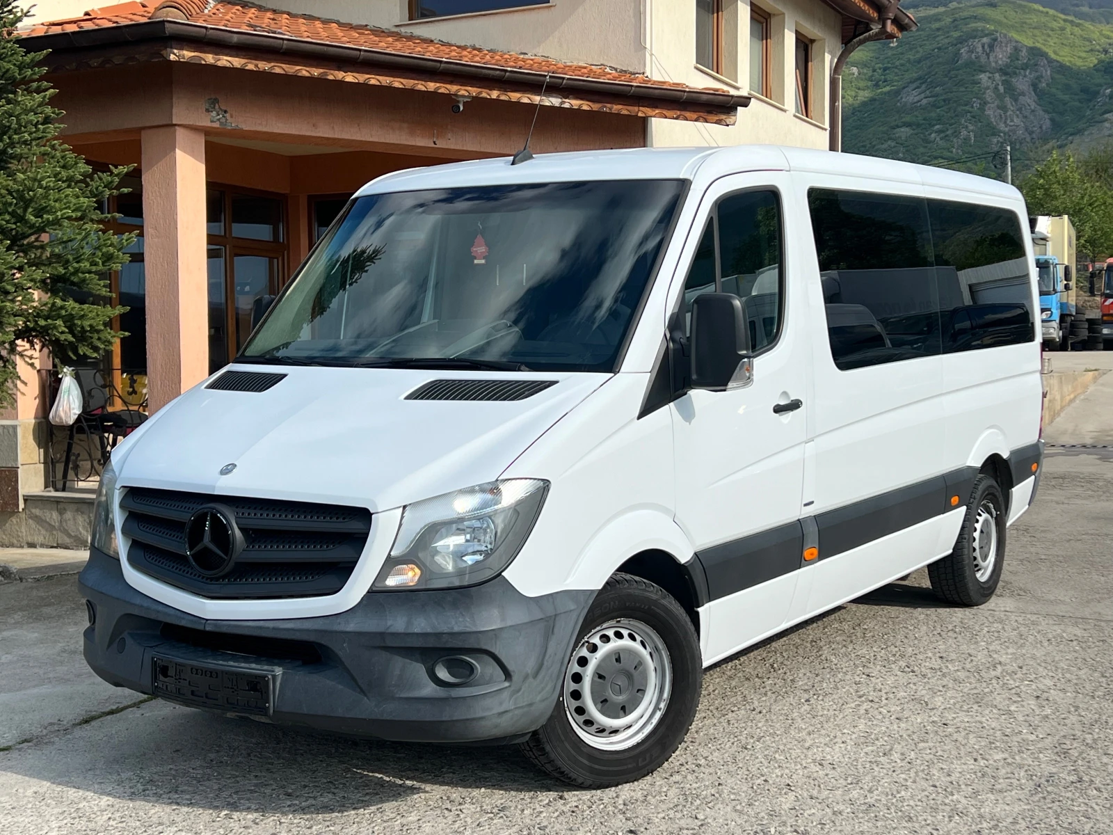 Mercedes-Benz Sprinter 316 ПЪТНИЧЕСКИ , 8+ 1 МЕСТА , КЛИМА  - изображение 2
