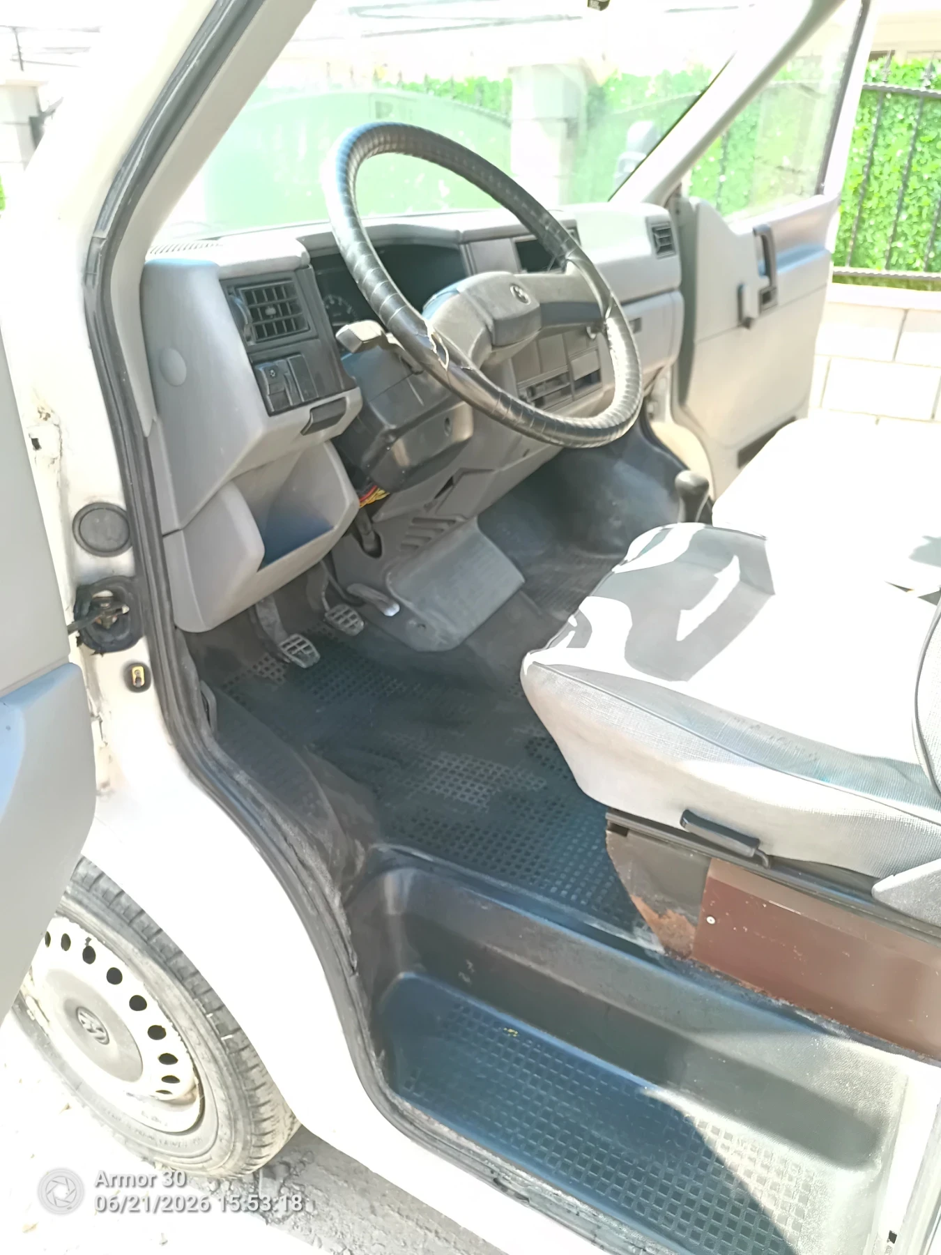 VW Transporter 1.9 dizel, снимка 9 - Бусове и автобуси - 54988500