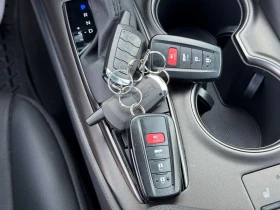 Toyota Camry Hybrid XSE  CARFAX, снимка 14
