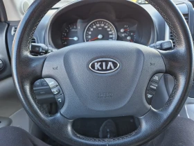 Kia Carnival 7 места, снимка 12