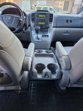 Kia Carnival 7 места, снимка 13