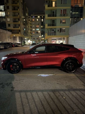     Ford Mustang Mach-E 98.7 KW 4X4 