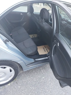 Mercedes-Benz C 200, снимка 6