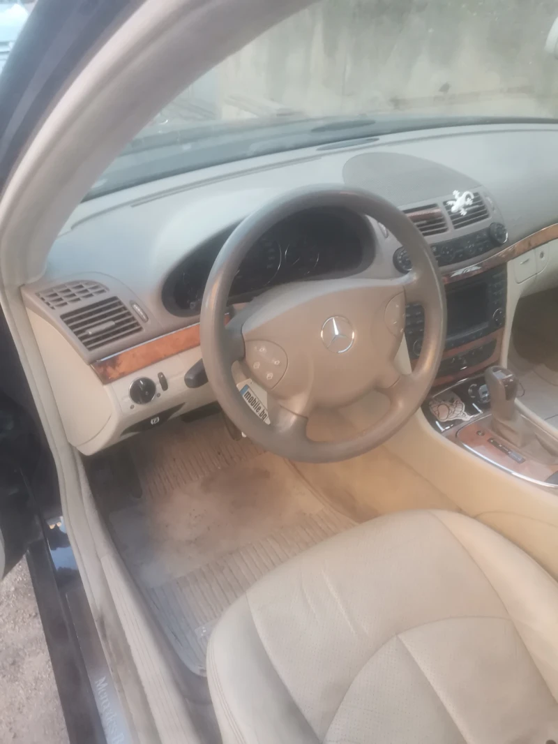 Mercedes-Benz E 280, снимка 3 - Автомобили и джипове - 48108794