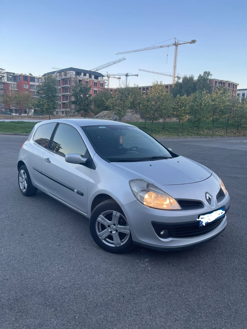 Renault Clio, снимка 2 - Автомобили и джипове - 48390419