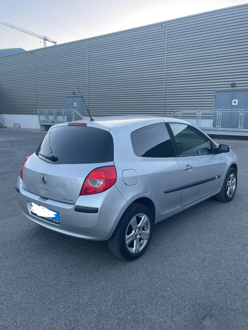 Renault Clio, снимка 4 - Автомобили и джипове - 48390419