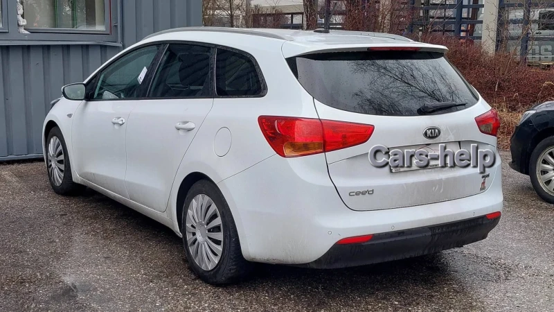 Kia Ceed 1.6 CRDI, снимка 5 - Автомобили и джипове - 49214467