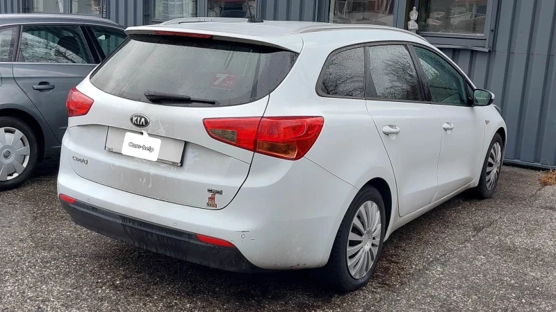 Kia Ceed 1.6 CRDI, снимка 2 - Автомобили и джипове - 49214467