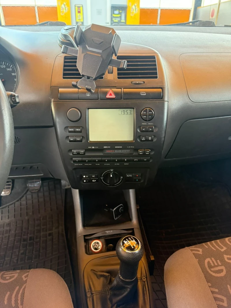 Seat Ibiza, снимка 8 - Автомобили и джипове - 51278648