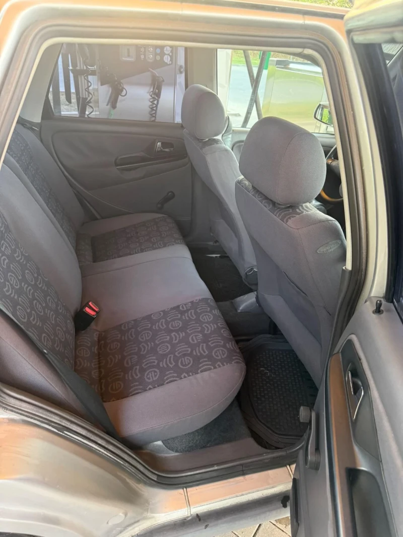 Seat Ibiza, снимка 12 - Автомобили и джипове - 51278648