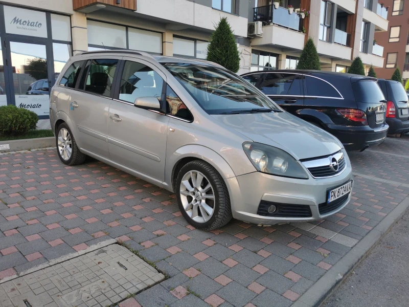 Opel Zafira, снимка 3 - Автомобили и джипове - 52326241