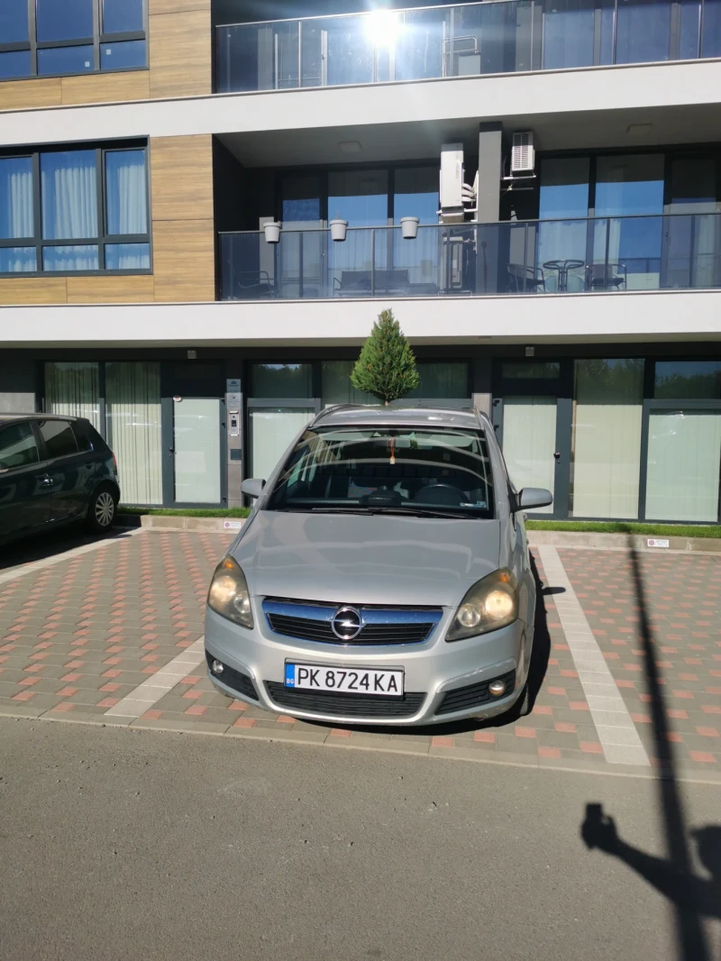 Opel Zafira, снимка 13 - Автомобили и джипове - 52326241