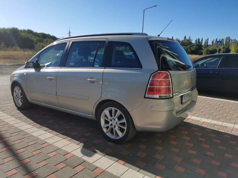 Opel Zafira, снимка 10 - Автомобили и джипове - 52326241