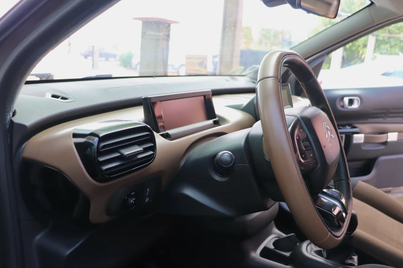 Citroen C4 Cactus, снимка 8 - Автомобили и джипове - 52428083