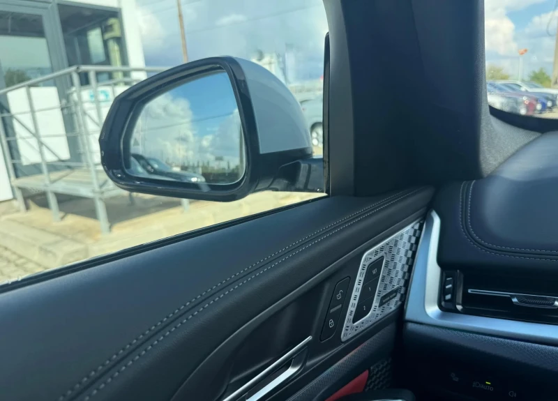 BMW iX1 xDrive30, снимка 9 - Автомобили и джипове - 52403943