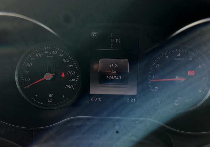 Mercedes-Benz C 300 4MATIC, снимка 6 - Автомобили и джипове - 52749888