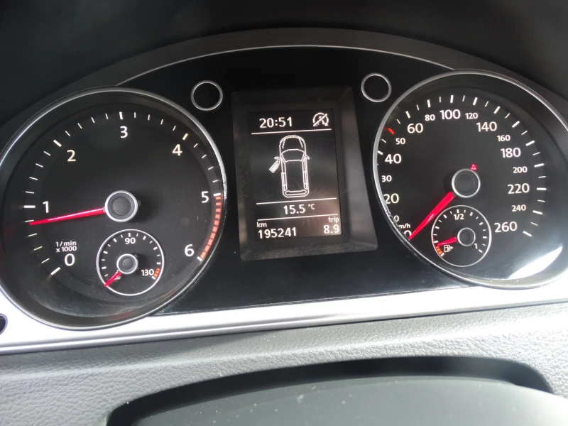 VW Passat 1.6 - 105 k.s., снимка 15 - Автомобили и джипове - 52549426