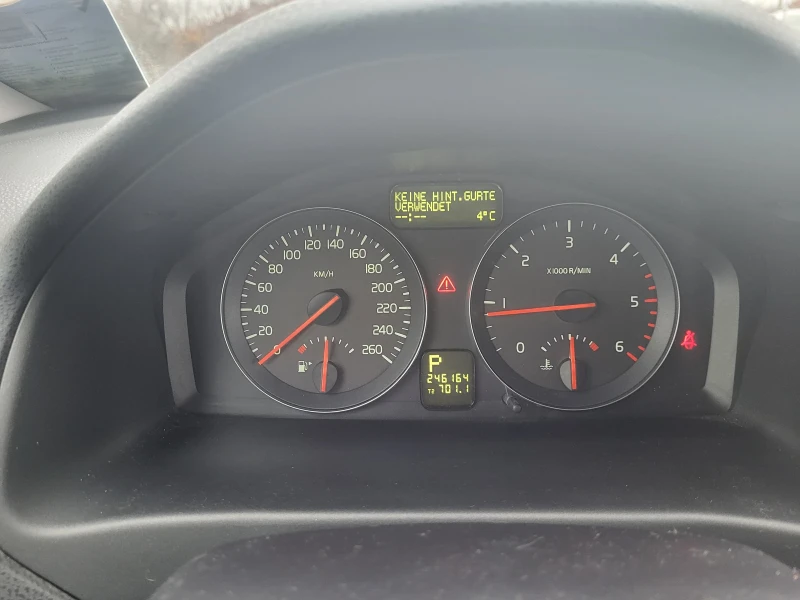 Volvo V50 2.0 HDI Facelift , снимка 15 - Автомобили и джипове - 52877687