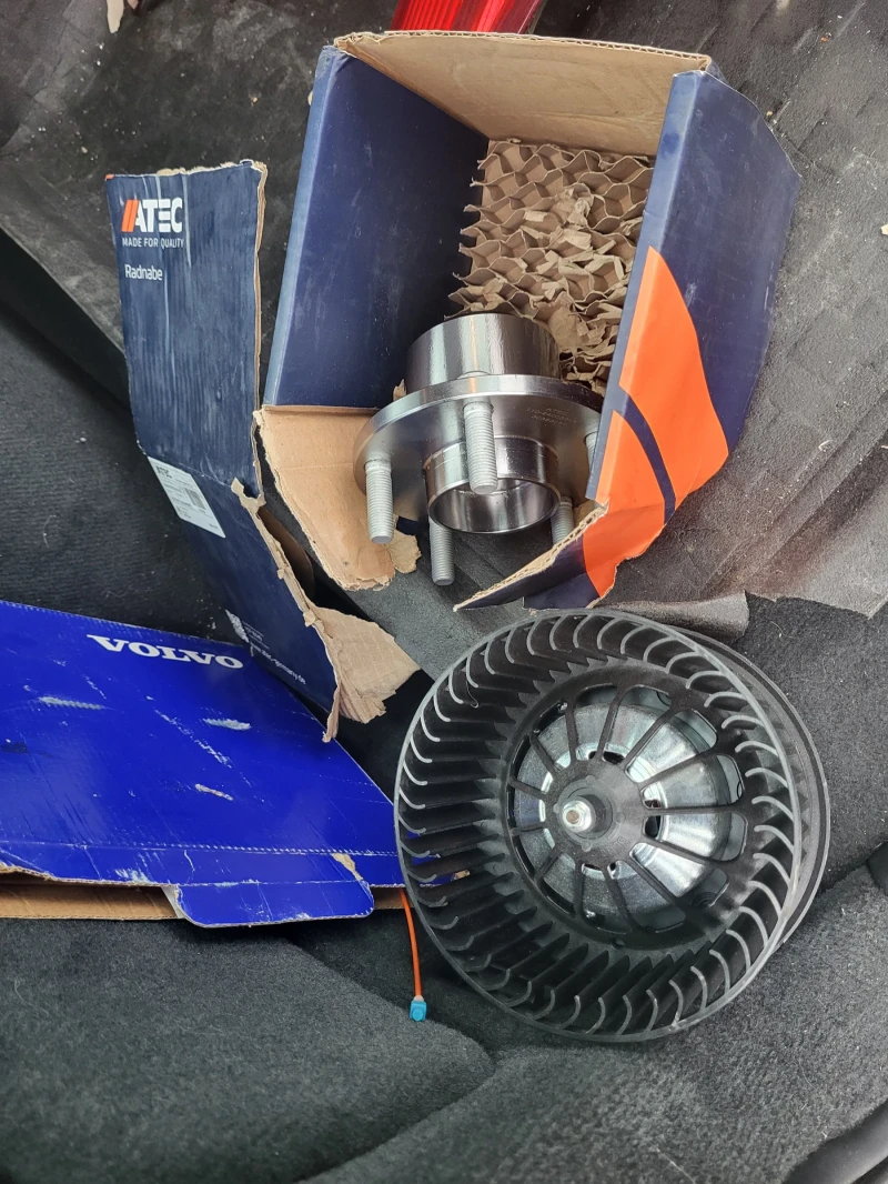 Volvo V50 2.0 HDI Facelift , снимка 10 - Автомобили и джипове - 52877687