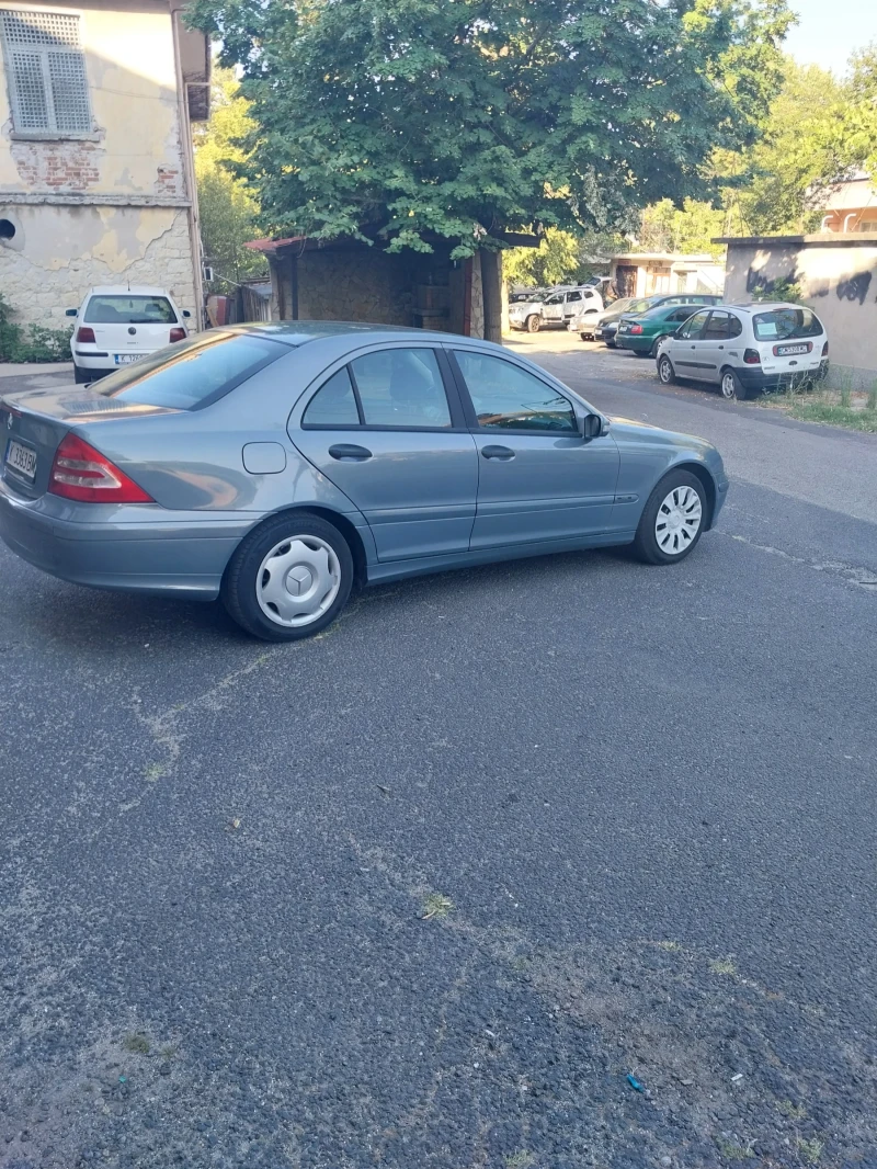 Mercedes-Benz C 200, снимка 4 - Автомобили и джипове - 53051933