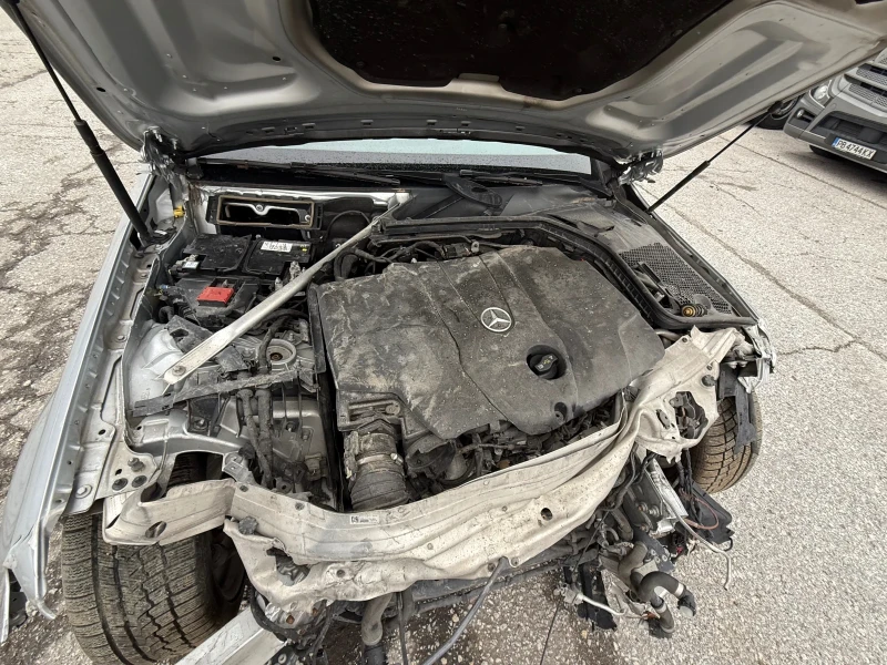 Mercedes-Benz C 220, снимка 3 - Автомобили и джипове - 53064709
