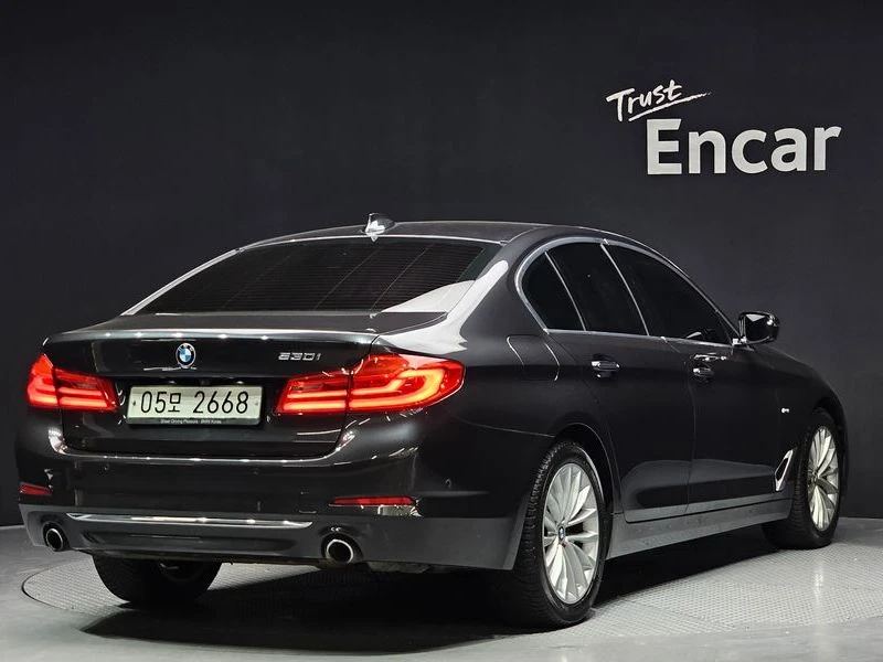 BMW 530 530I Luxury Plus, снимка 2 - Автомобили и джипове - 55505377