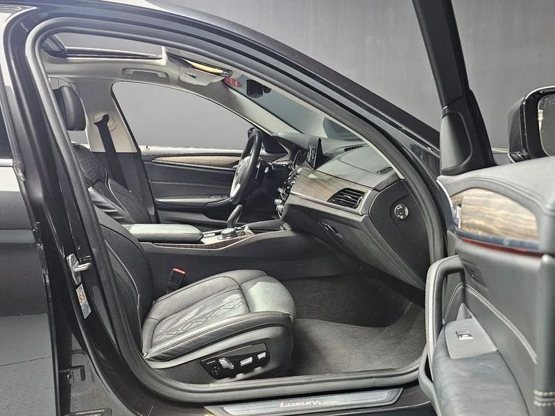 BMW 530 530I Luxury Plus, снимка 6 - Автомобили и джипове - 55505377