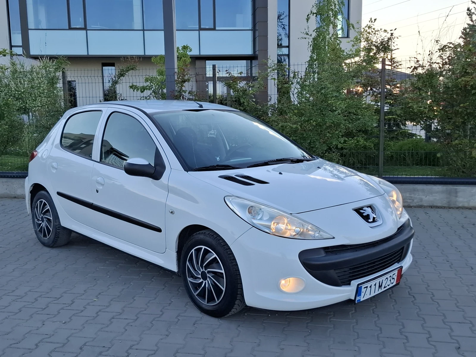 Peugeot 206 + 1.4I* (75кс)* FACELIFT* * 153 000* * HОВ ВНО - изображение 3