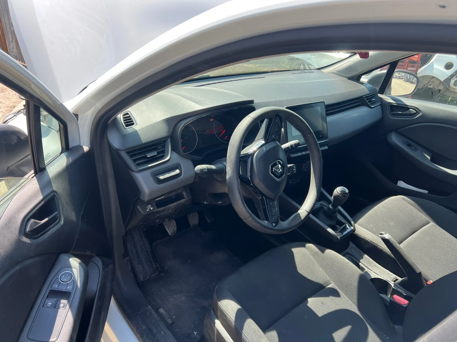 Renault Clio 1.0Tce  - изображение 6