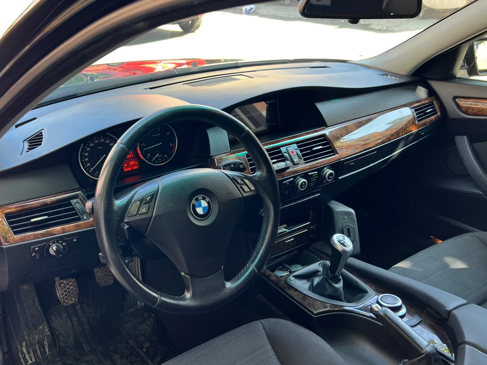 BMW 525 FACELIFT - изображение 3