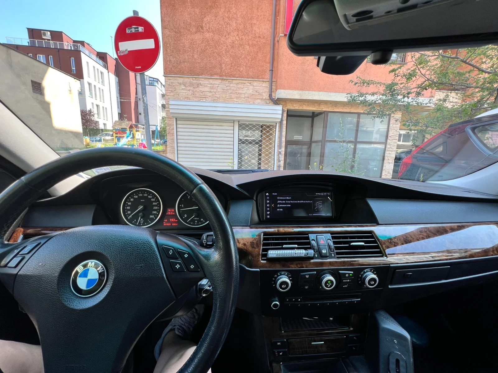 BMW 525 FACELIFT - изображение 8