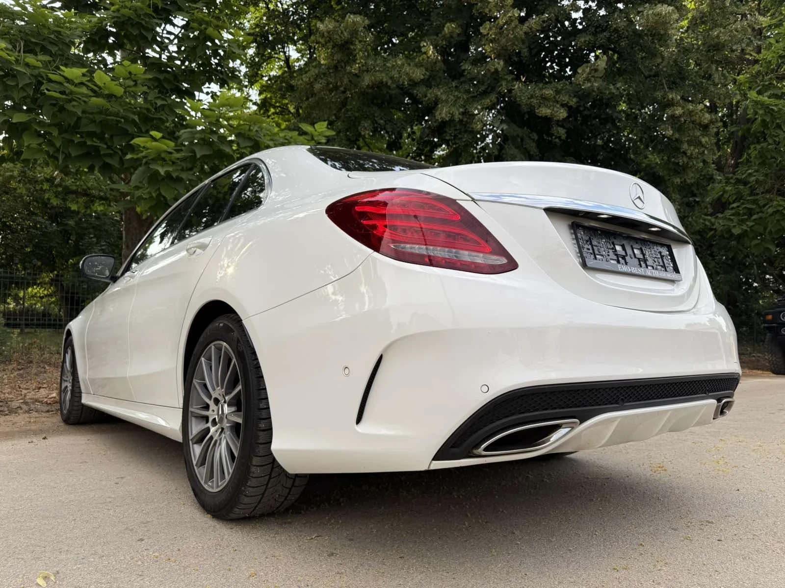 Mercedes-Benz C 180 AMG* LED* КОЖА* AVTOMATIK - изображение 7