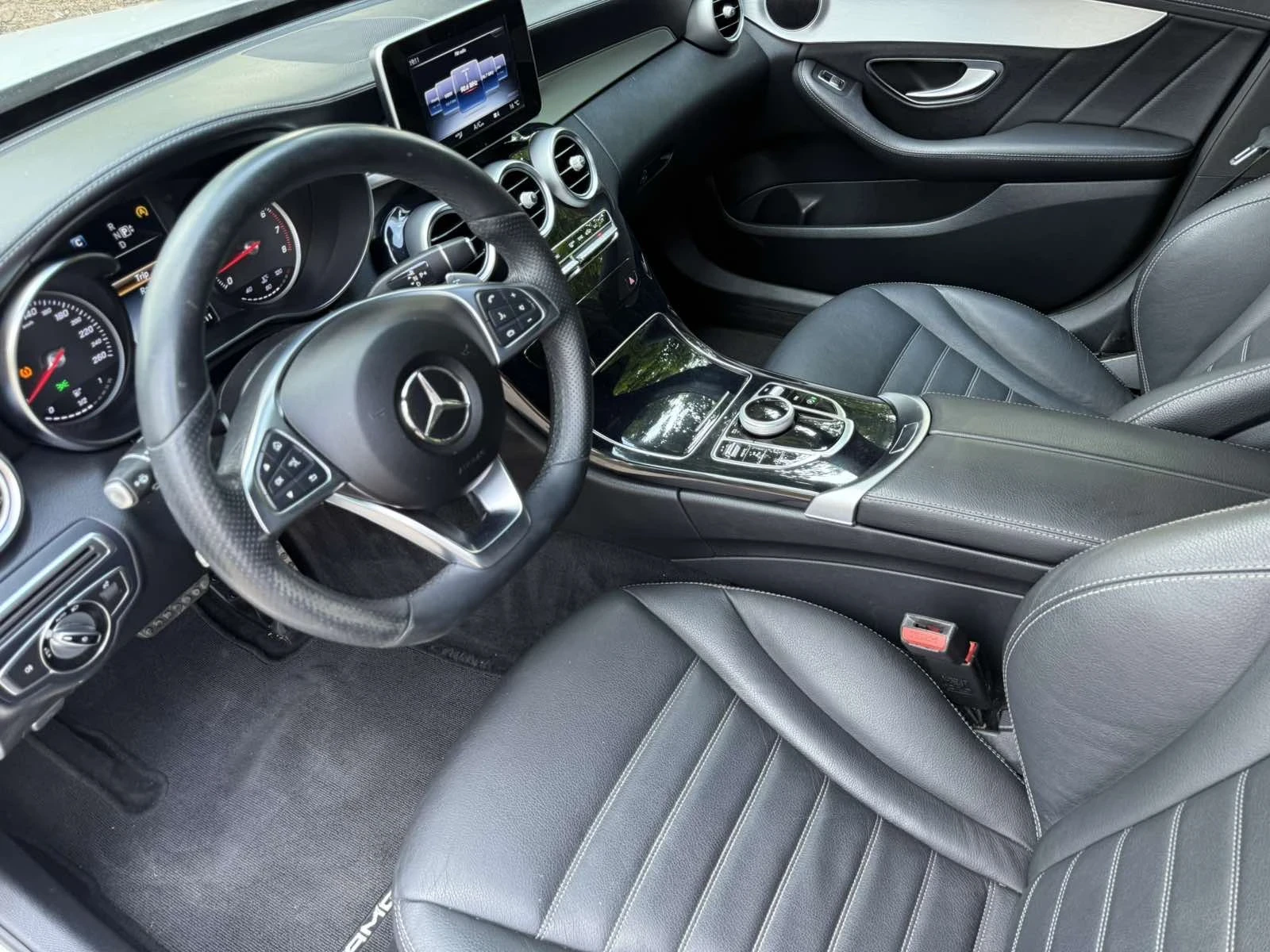 Mercedes-Benz C 180 AMG* LED* КОЖА* AVTOMATIK - изображение 10