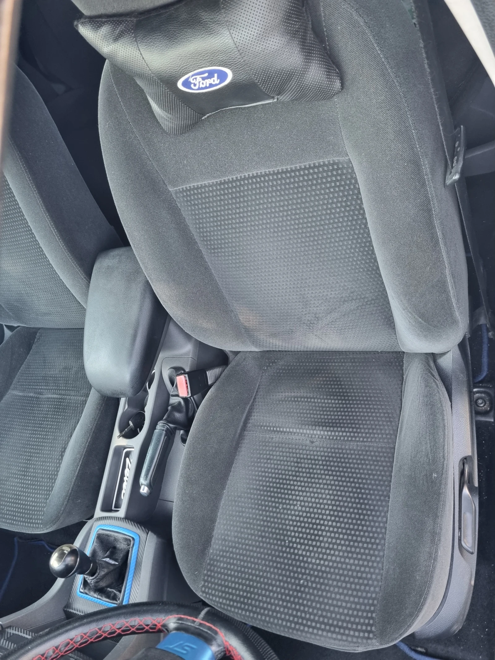 Ford Focus 1.6i - изображение 9
