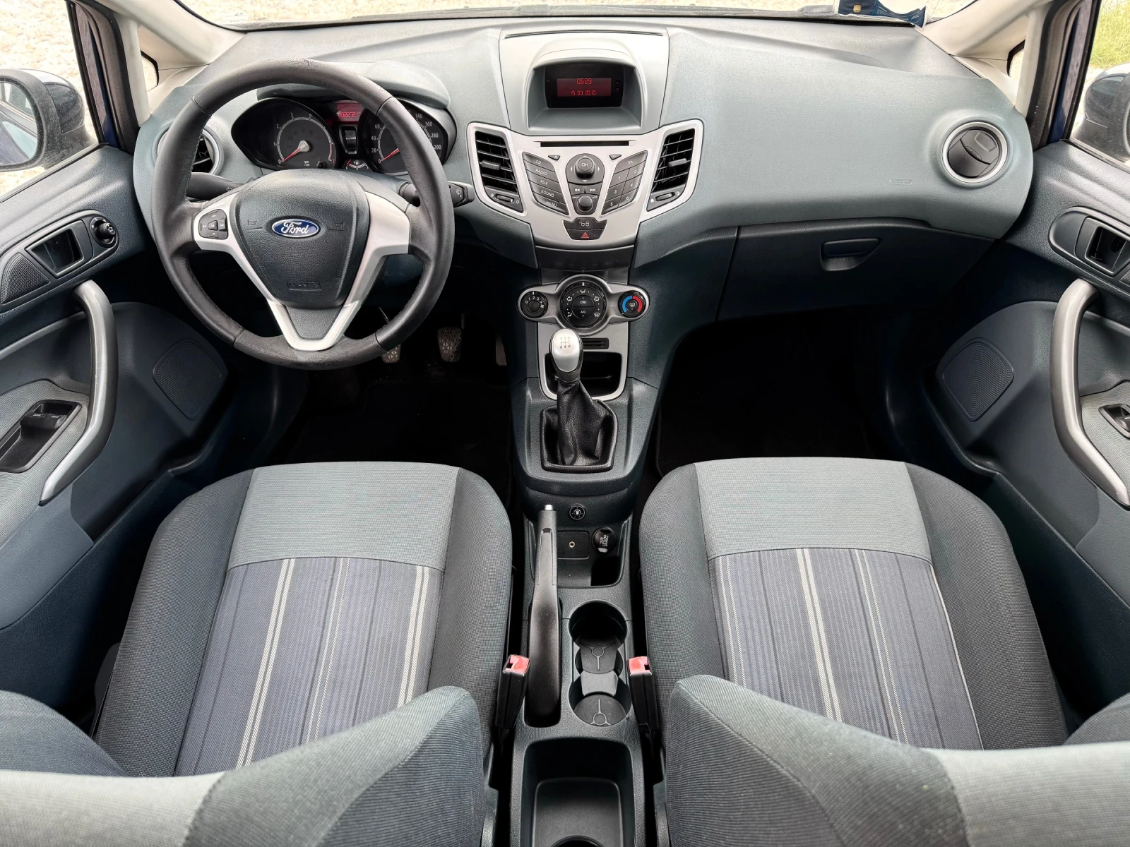Ford Fiesta 1.4 97к.с LPG BRC / CLIMA / EURO 5 - изображение 10