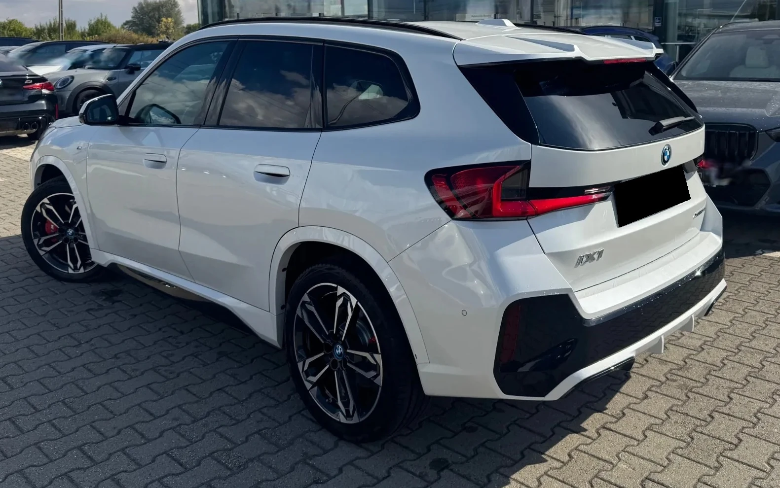 BMW iX1 xDrive30 | Mobile.bg   4