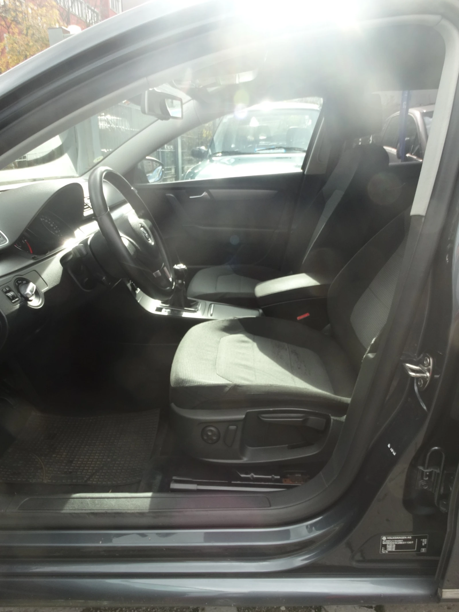 VW Passat 1.6 - 105 k.s. - изображение 9