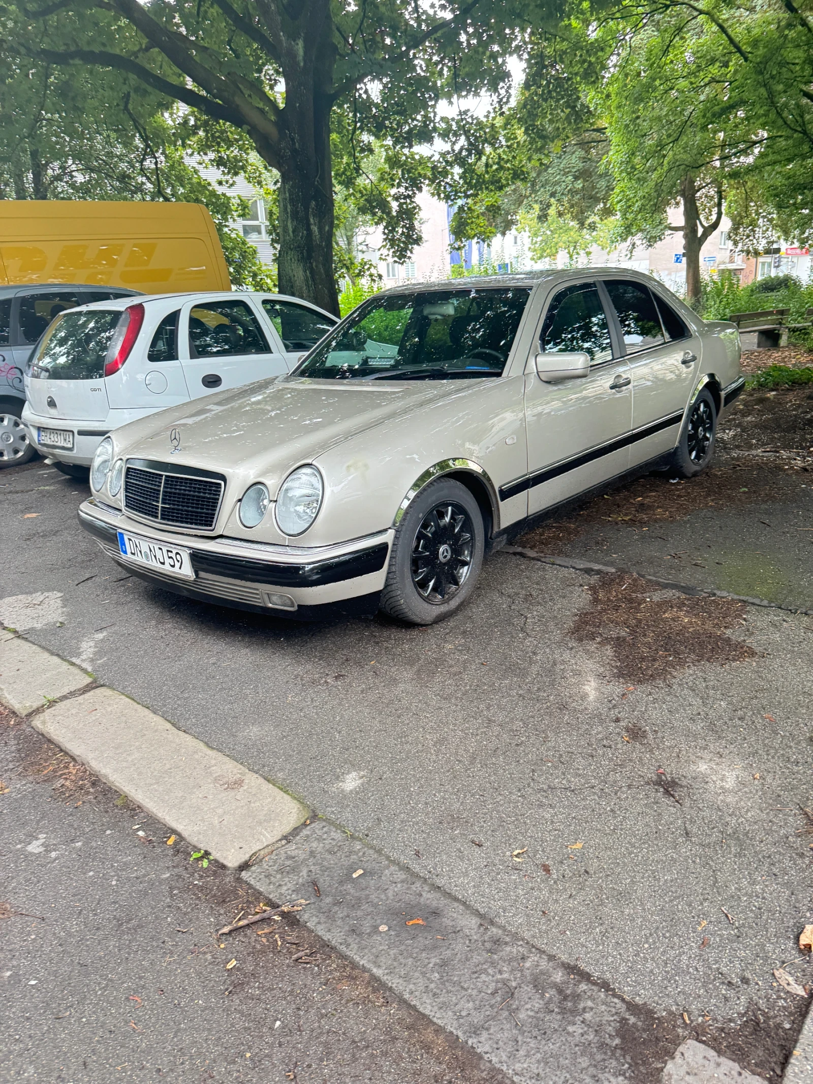 Mercedes-Benz E 230 | Mobile.bg � ����������� 15