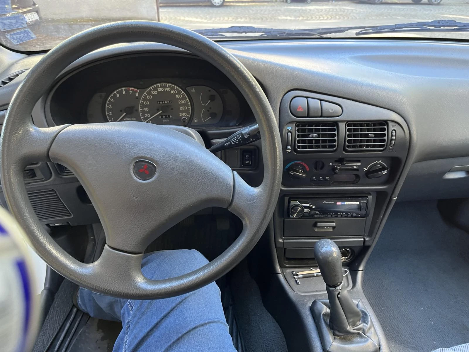 Mitsubishi Colt  - изображение 7