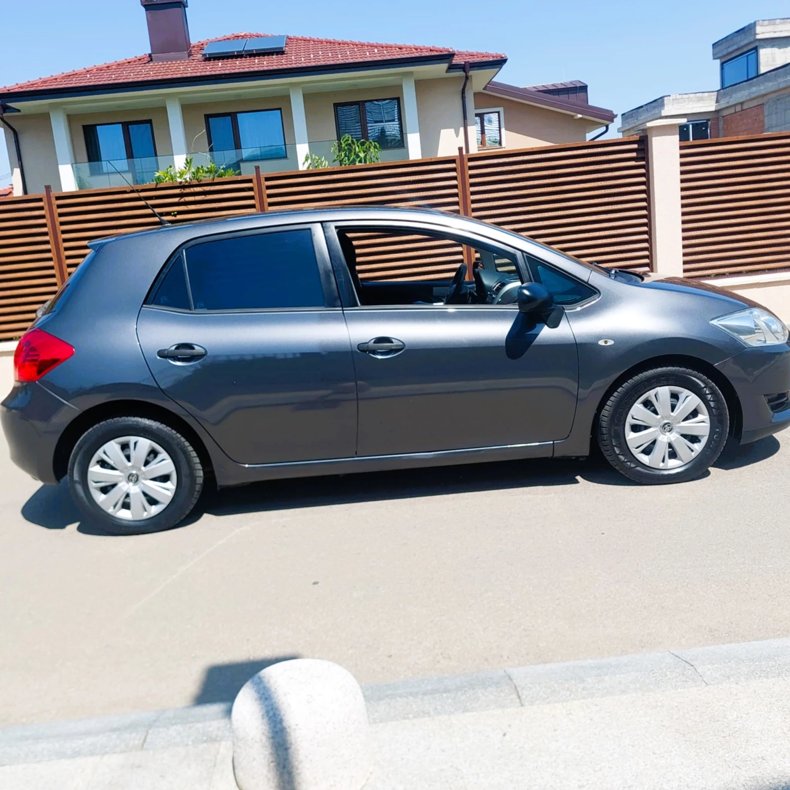 Toyota Auris 1.4.VVT-i Benzin | Mobile.bg � ����������� 7