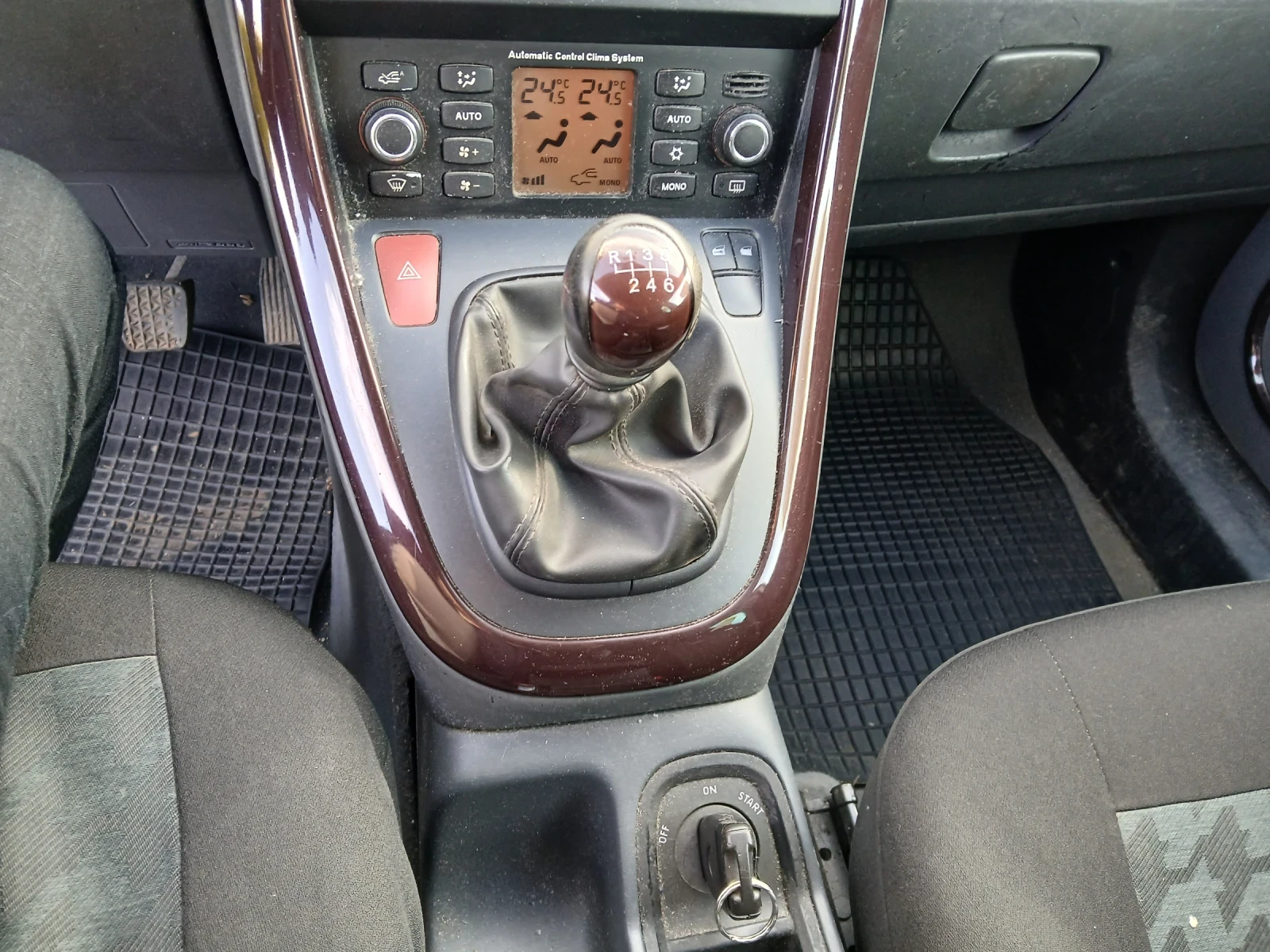 Fiat Croma 1.9 мултиджет, снимка 13 - Автомобили и джипове - 54162189
