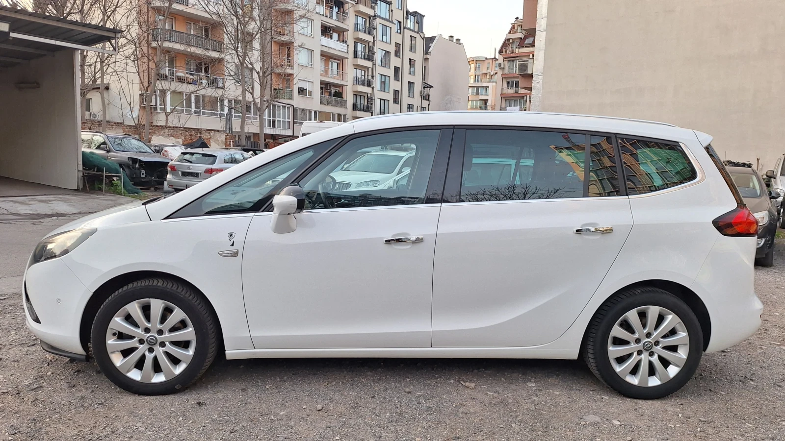 Opel Zafira 2.0 eoflex, 110ps, 6sk., NAVI,  кожа, камера, LINE, снимка 3 - Автомобили и джипове - 54196503