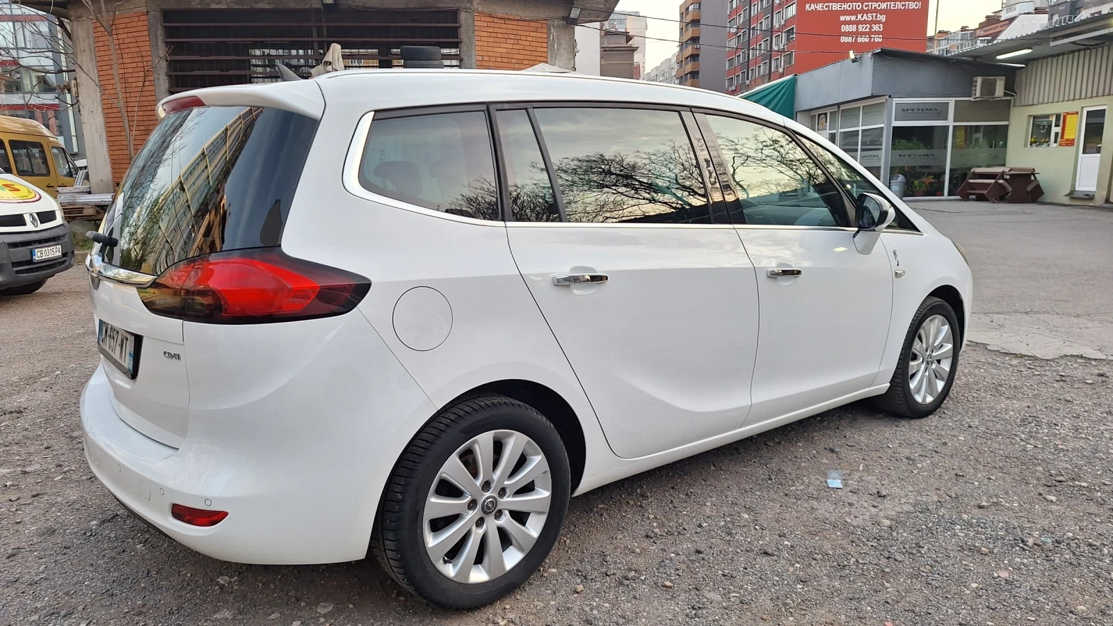 Opel Zafira 2.0 eoflex, 110ps, 6sk., NAVI,  кожа, камера, LINE, снимка 4 - Автомобили и джипове - 54196503