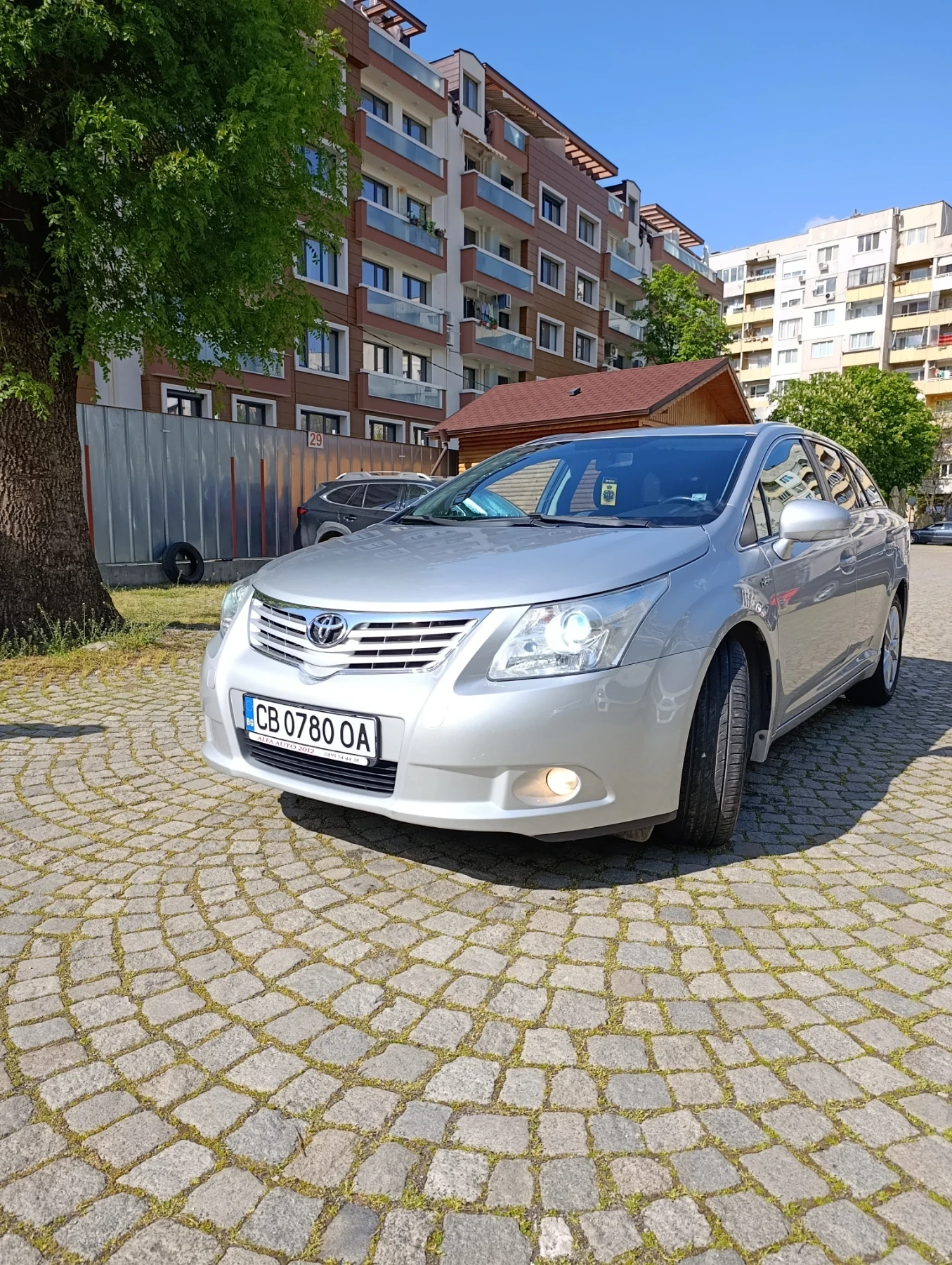 Toyota Avensis 2.2 D, снимка 14 - Автомобили и джипове - 54345275