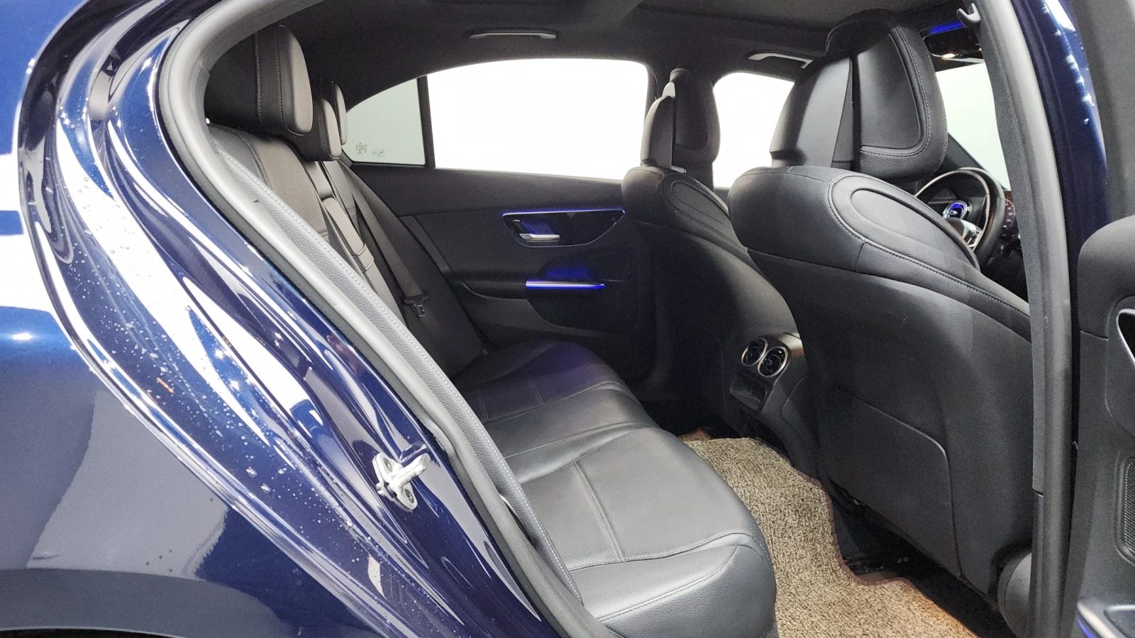 Mercedes-Benz C 200 C200 4MATIC Avantgarde, снимка 11 - Автомобили и джипове - 54640581