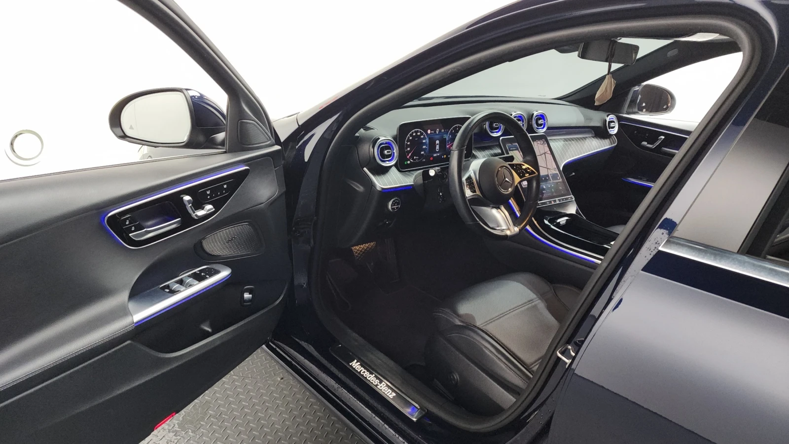 Mercedes-Benz C 200 C200 4MATIC Avantgarde, снимка 9 - Автомобили и джипове - 54640581